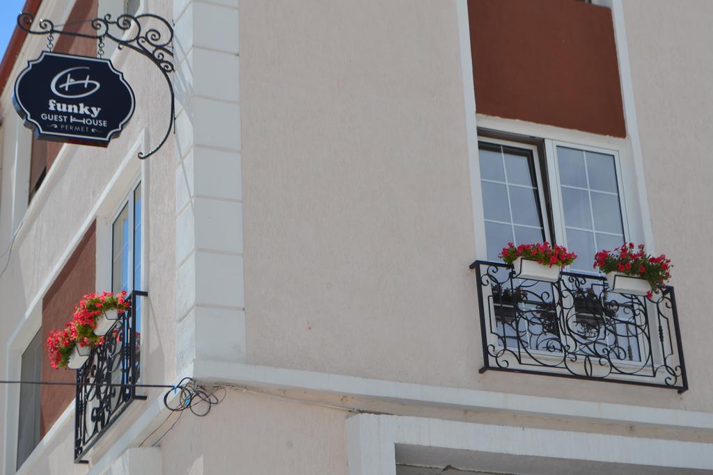 Funky Guest House & Adventures Përmet Exterior foto